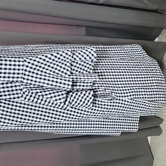 Dress - Picture 3 of 4